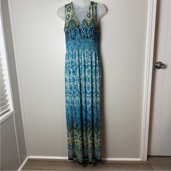 Mlle Gabrielle Maxi Dress Size Medium Sleeveless V-Neck Stretch Blue Black Green - Picture 2 of 7